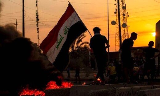 تجمع معترضان عراقی در پی قطعی برق در خیابان‌ها