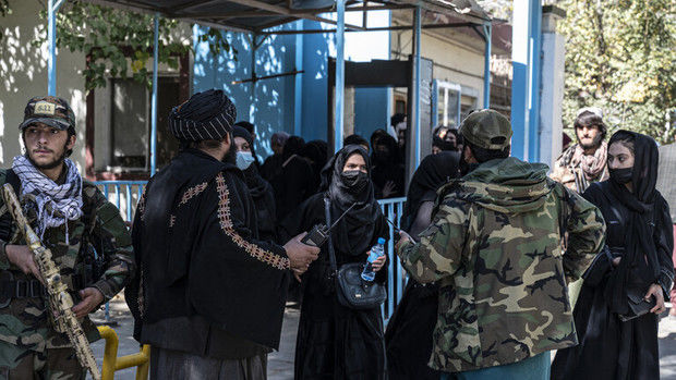 طالبان از محدودیتهای جدید علیه زنان عقب نشینی می‌کند؟