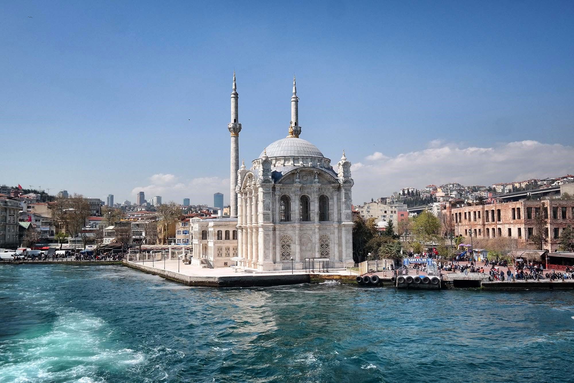 خرید بلیط پرواز استانبول به راحت‌ترین شکل ممکن!