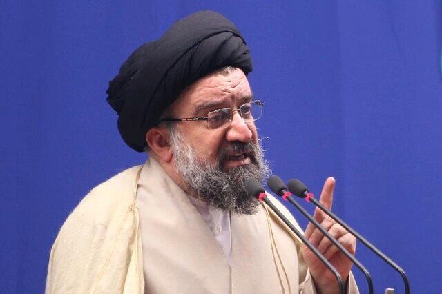 واکنش خطیب جمعه تهران به حوادث اخیر/ جوانان نپخته تحت تاثیر ماهواره‌ به میدان آمدند!