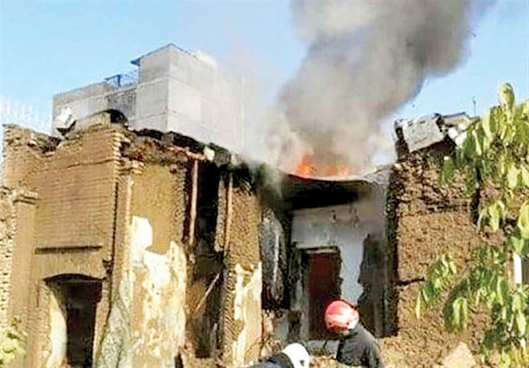 آتش‌سوزی در خانه پدری مشکاتیان