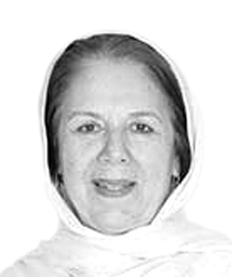 فریال  مستوفی