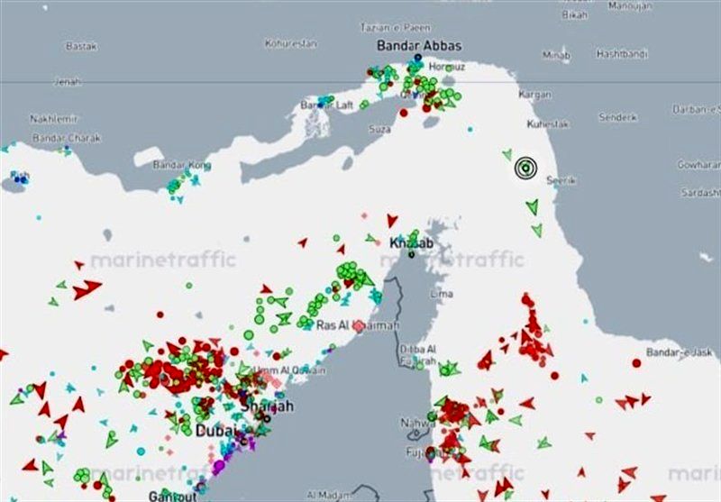 ادعای آکسیوس درباره عبور کشتی‌های نیروی دریایی آمریکا از تنگه هرمز جعلی از آب درآمد