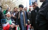 رهبر جدید انقلاب در قاب تصویر؛ از حضور در راهپیمایی همراه با فرزندان تا روزی که سردار سلیمانی پیشانی او را بوسید + عکس