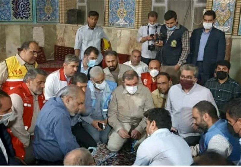 جلسه اضطراری بامدادی وزیرکشور و محسن رضایی در محل حادثه مترو پل