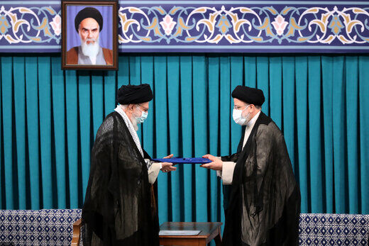 حواشی مراسم تنفیذ رئیس دولت سیزدهم؛ آنها که آمدند، آنها که غایب بودند