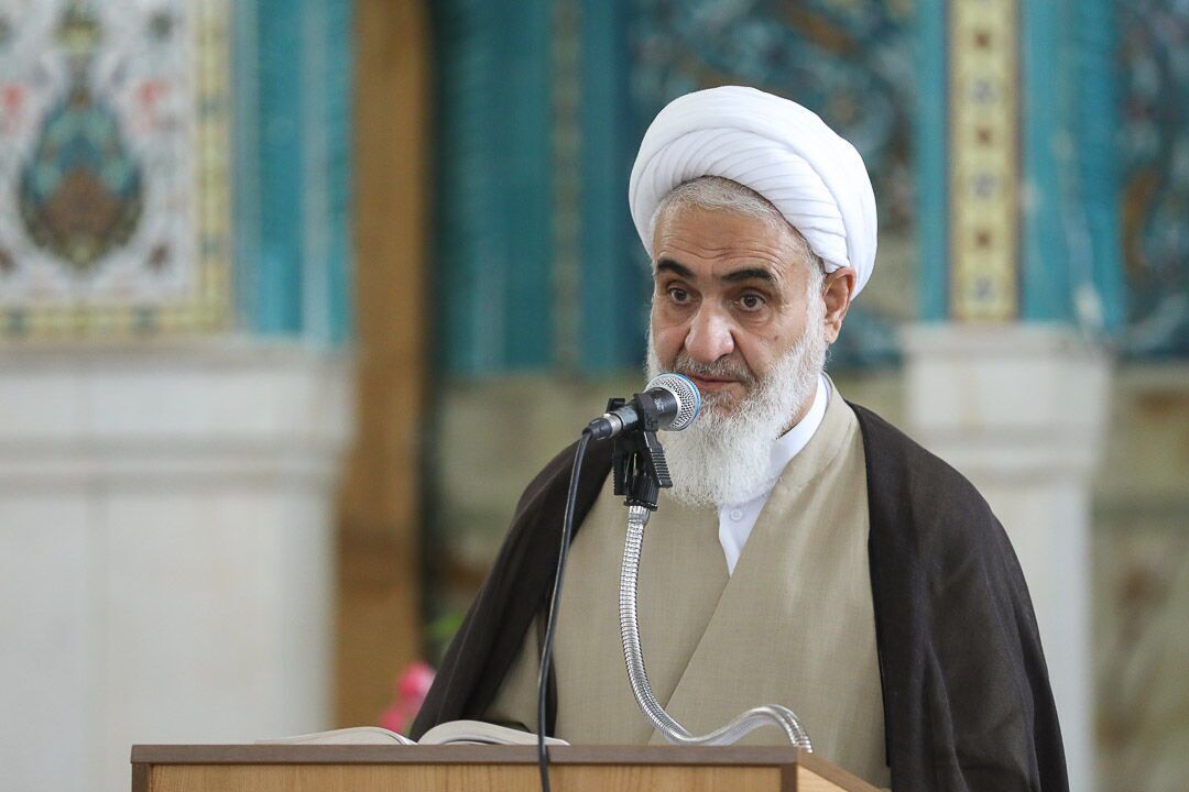 حمله یک امام جمعه به دولت روحانی/  اینها ستون فقرات اقتصاد مردم را شکستند!