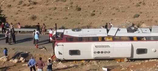اعلام اسامی مصدومین واژگونی اتوبوس خبرنگاران