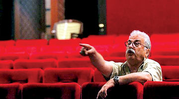 سکانس آخر دلداده تئاتر