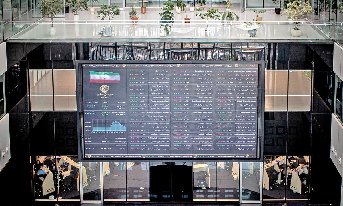 عزم همتی برای پیوند میان بازار پول و سرمایه