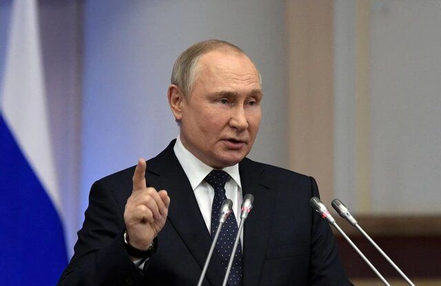 امضای فرمان تحریم‌ اقتصادی غرب توسط پوتین