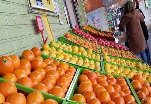سیب و پرتقال درجه یک در راه بازار میوه شب عید