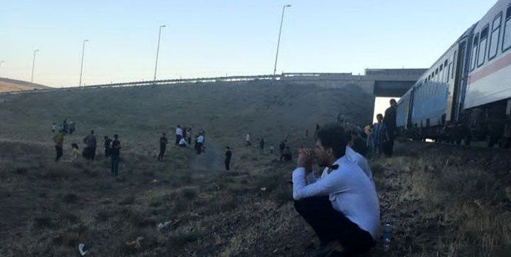 ماجرای درگیری در قطار مشهد-اهواز و استفاده از اسپری فلفل بر روی مسافران