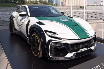 رونمایی از یک عضو غیرمنتظره ناوگان پلیس دبی/ خودرویی عجیب از هر زاویه + عکس