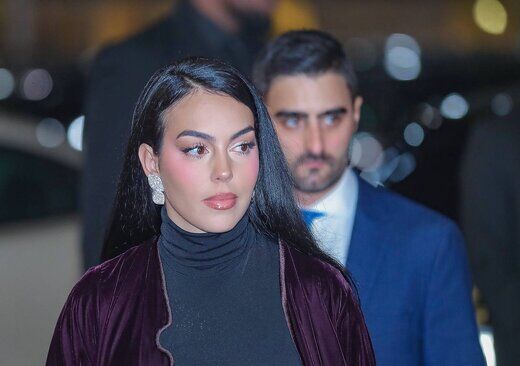 نامزد رونالدو به شکیرا کنایه زد؟