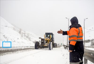 جاده‌های ۲۳ استان کشور درگیر برف و یخبندان 