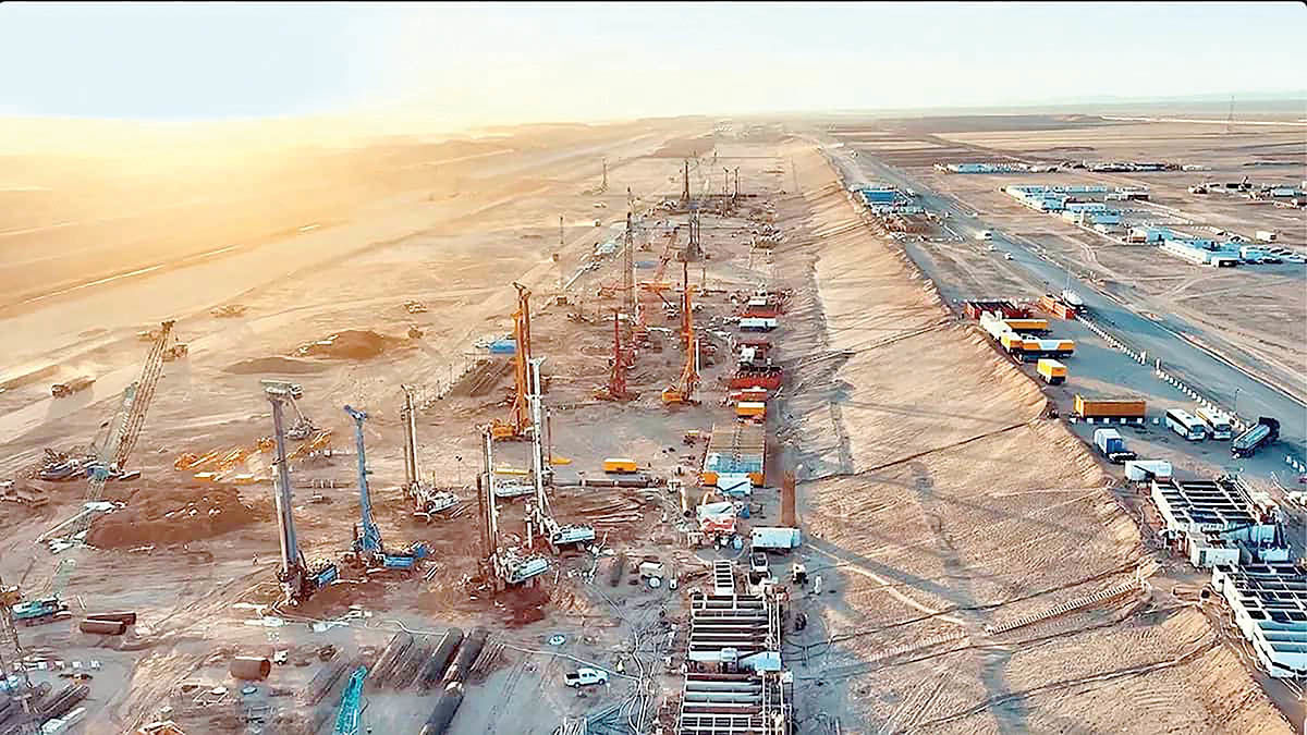 این بیابان قرار است مدرن ترین شهر جهان شود