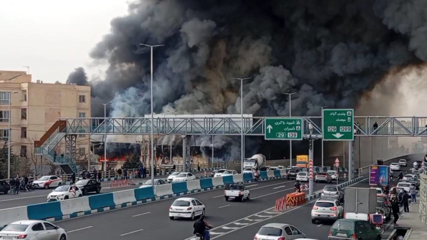 آخرین وضعیت آتش‌سوزی گسترده در جنت‌آباد تهران