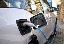 خودروهای برقی سال آینده به ایران می رسد /تعرفه برق شارژ خودرو اعلام می‌شود