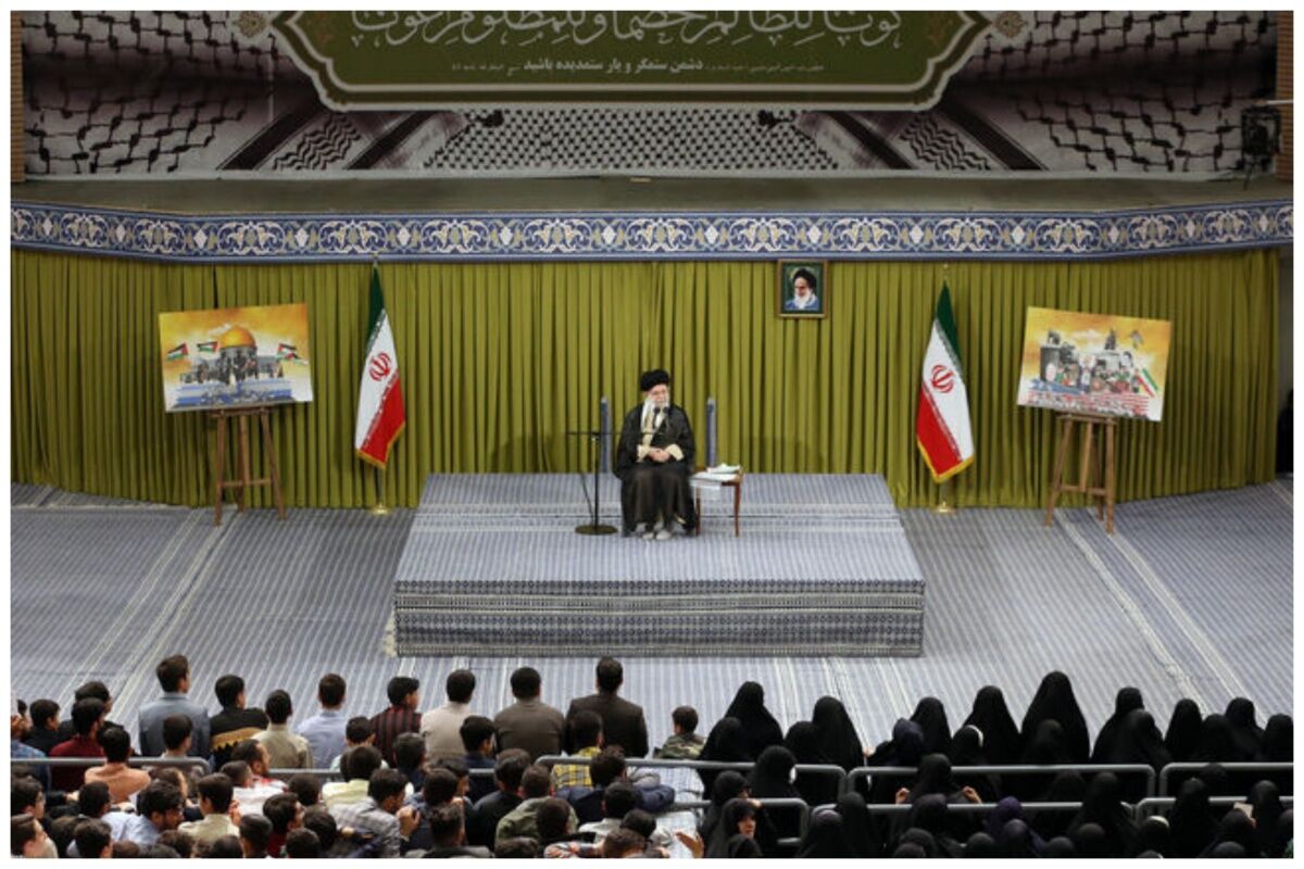 رهبر انقلاب: بدون کمک‌های همه‌جانبه آمریکا، رژیم صهیونیستی فلج خواهد شد