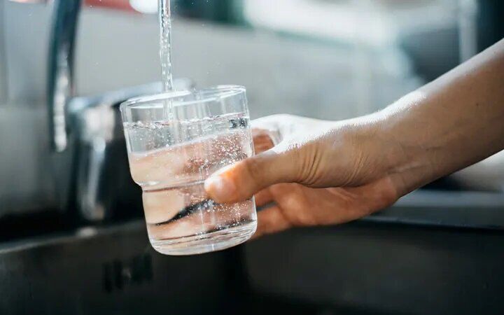 آب چه زمانی برای بدن خطرناک می‌شود؟

