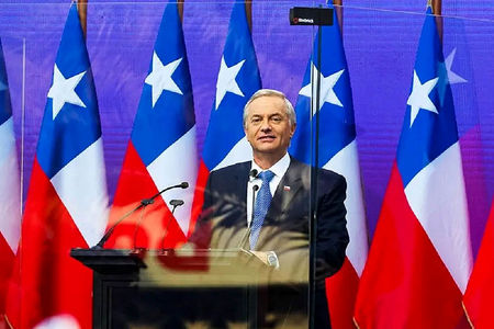 شیلی پس‌از چرخش به راست