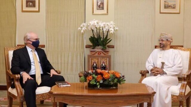 گفتگوی وزیرخارجه عمان و فرستاده آمریکا به یمن
