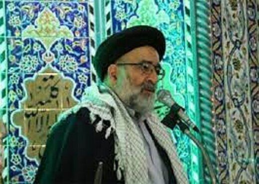 تأکید امام جمعه ورامین بر نقش سازنده سرود« سلام فرمانده»