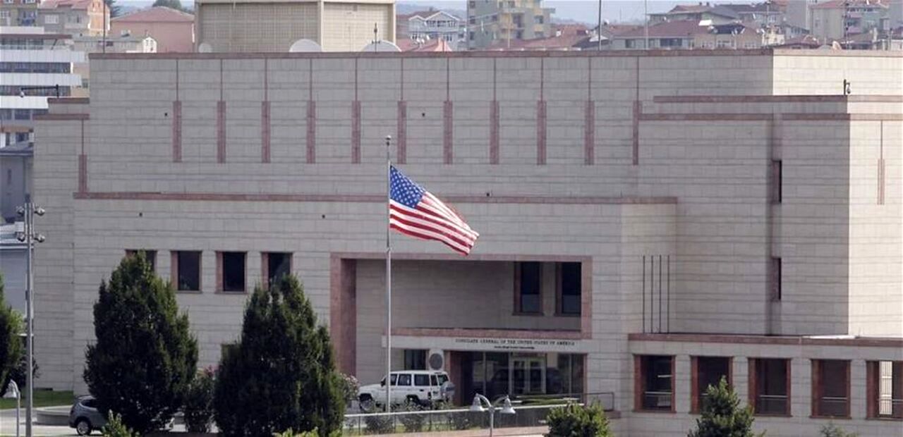سفارت آمریکا هدف  تیراندازی قرار گرفت