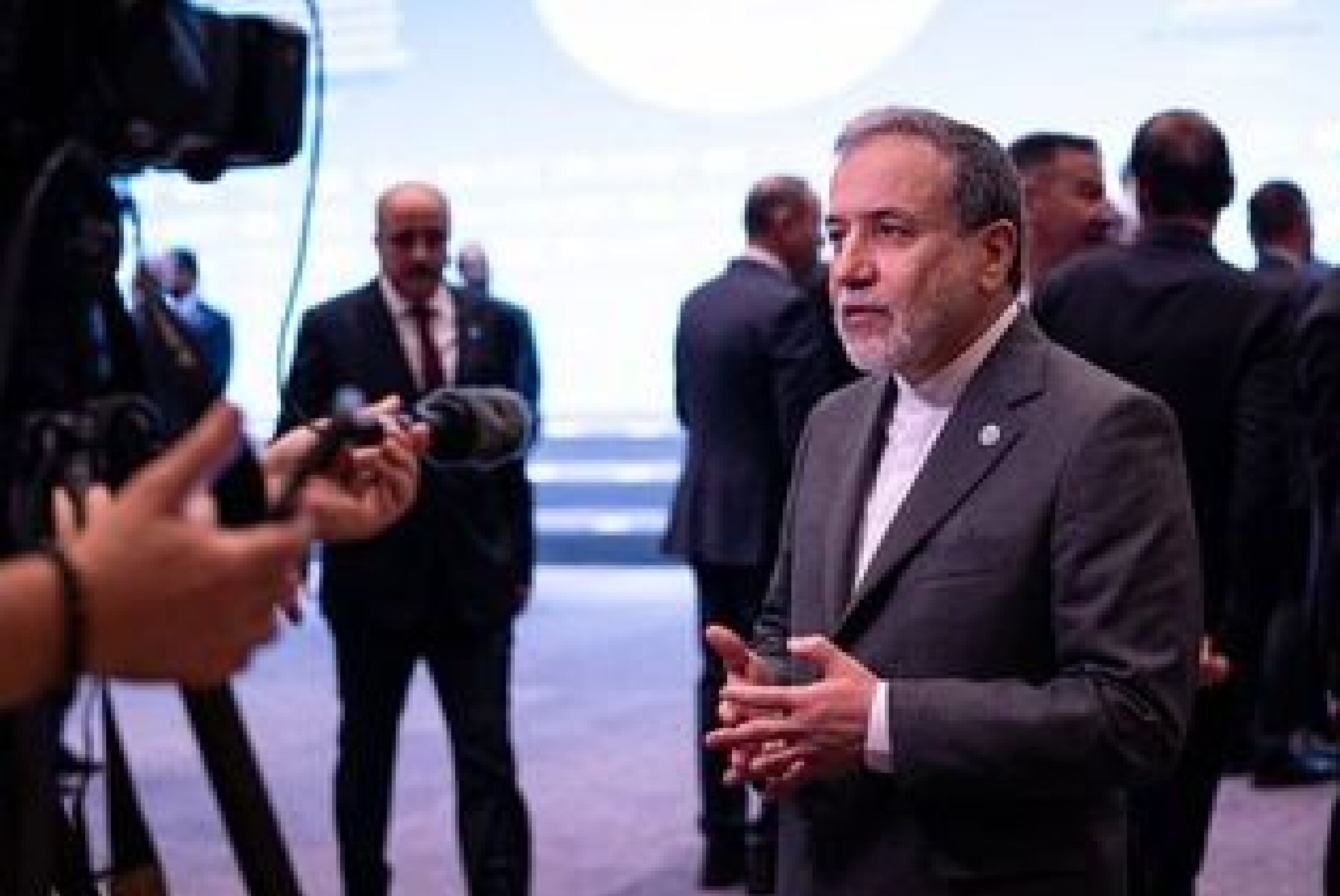 عراقچی به عربستان سفر می‌کند
