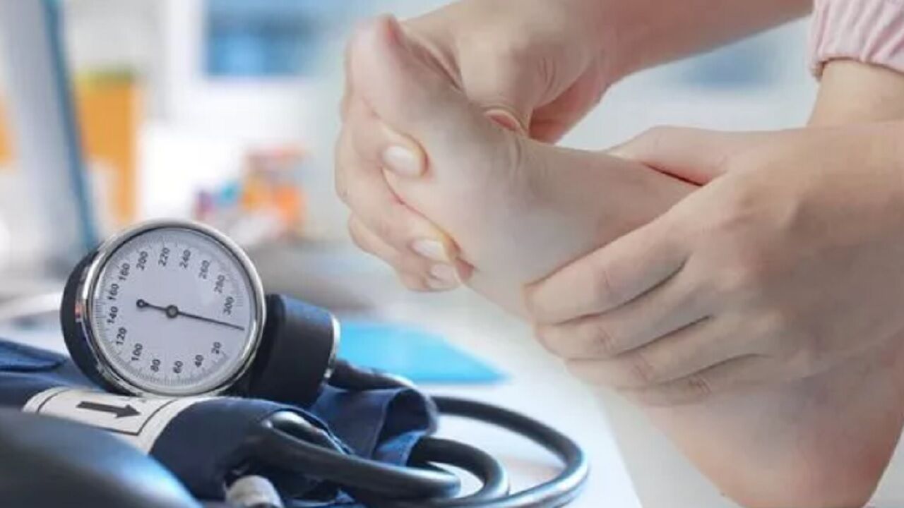 این ۳ علامت ساده اما خطرناک را در پا‌هایتان جدی بگیرید