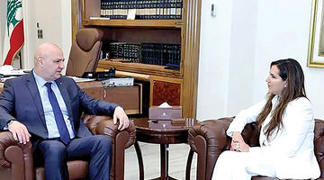 دیپلماسی روی لبه تیغ