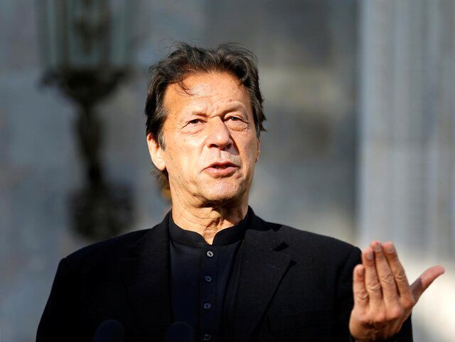 نخست وزیر پاکستان به کرونا مبتلا شد