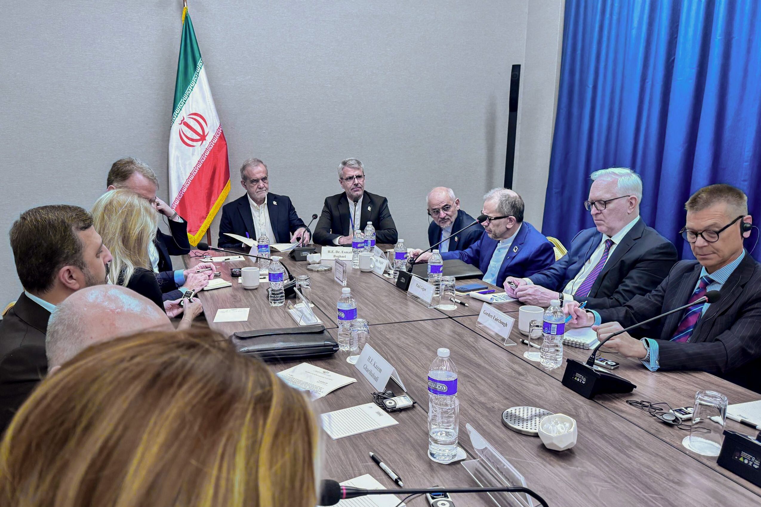 نشست پزشکیان با مدیران ارشد رسانه‌های آمریکایی در نیویورک