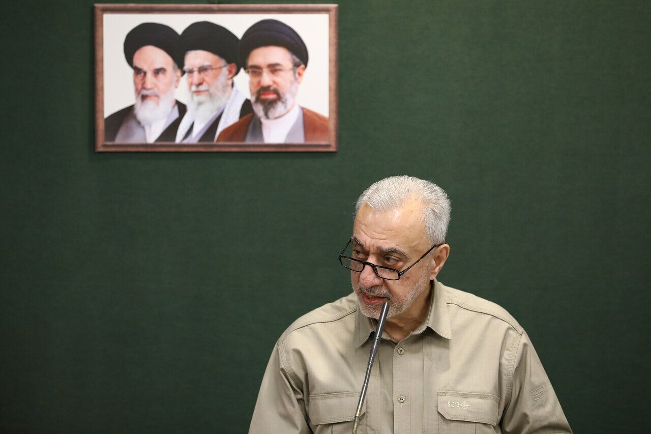 واکنش وزیر دفاع به تهدید استفاده از «مادر بمب‌ها»