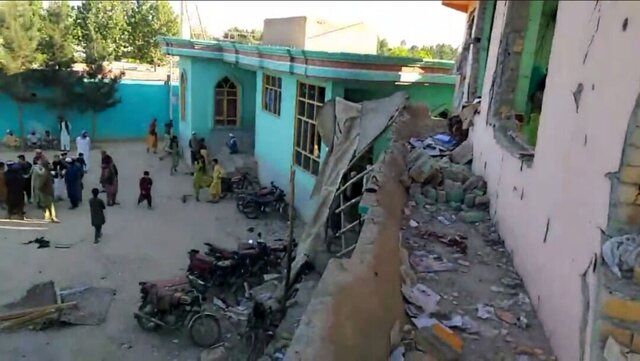 انفجار انتحاری در مسجد قندوز افغانستان/ 33نفر کشته شدند