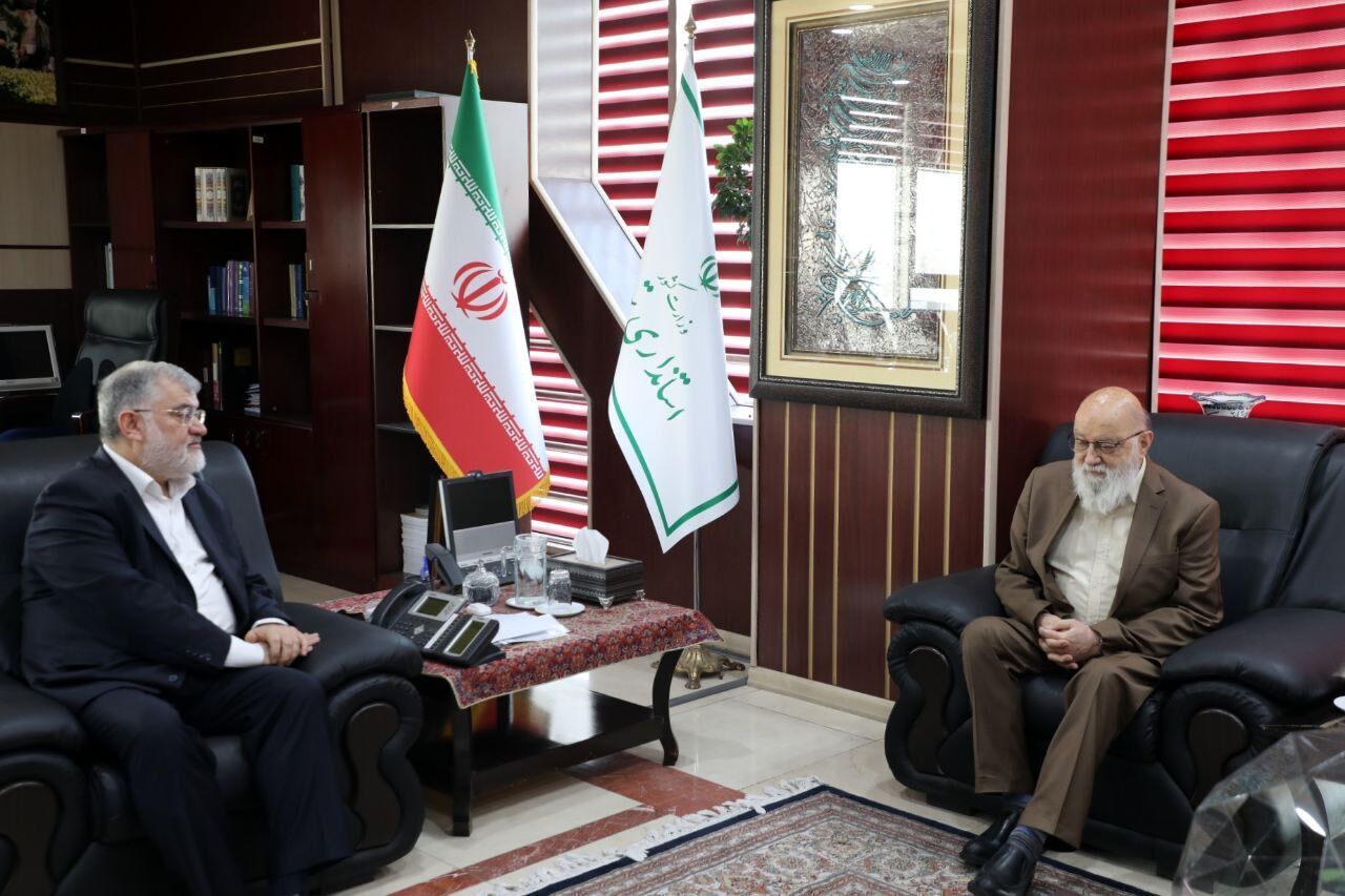 دیدار چمران و معتمدیان برای حل معضلات پایتخت / تهران نمی‌تواند با روش‌های قدیمی از پس بحران‌هایش برآید