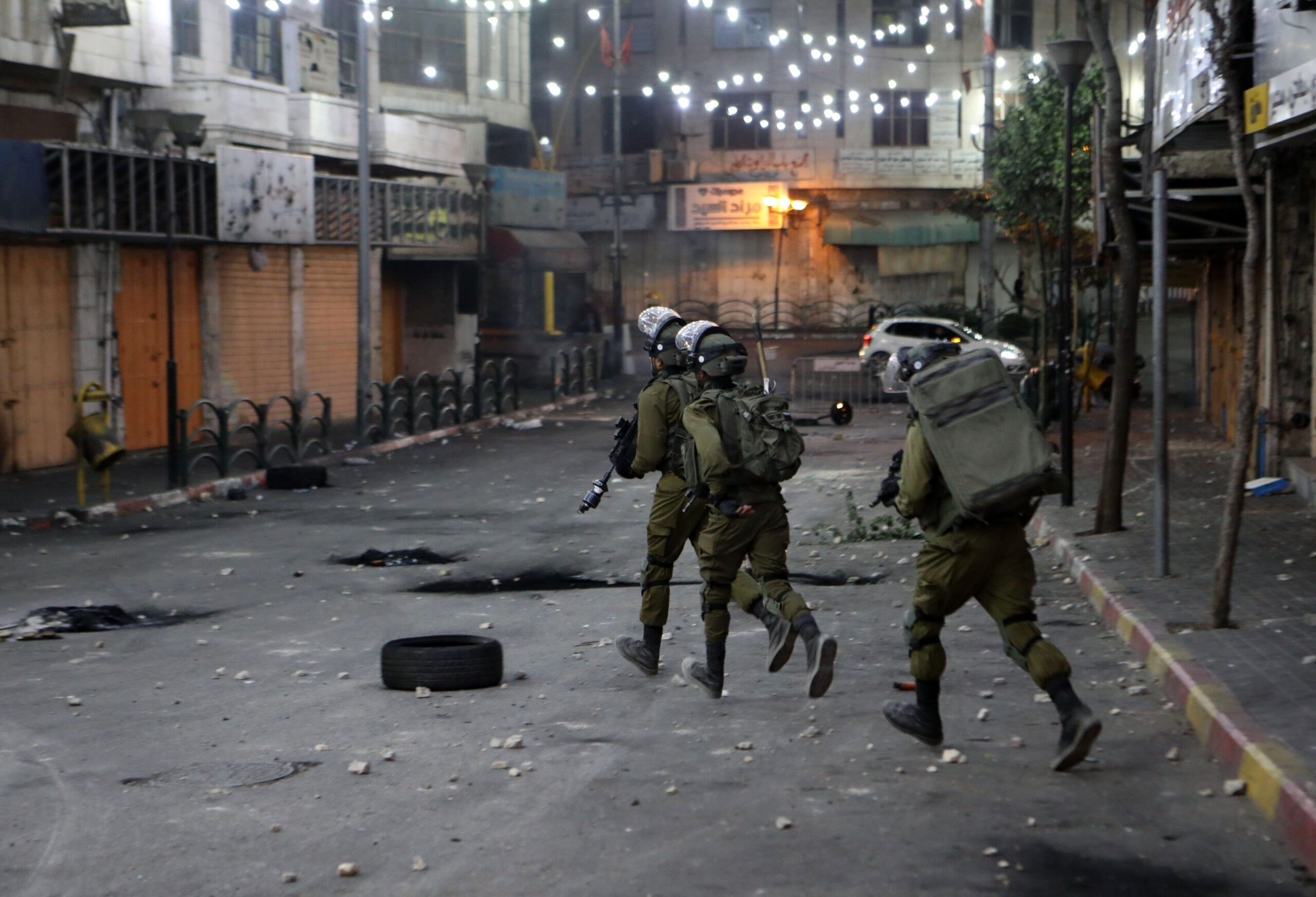 درگیری نظامیان اسرائیل و مردم در کرانه باختری/ اردوگاه جنین محاصره شد