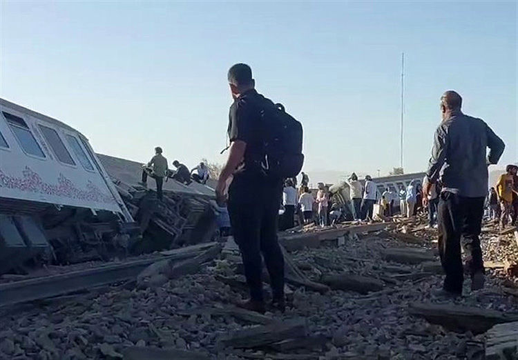 جزئیات حادثه قطار مسافری تهران - کرمان