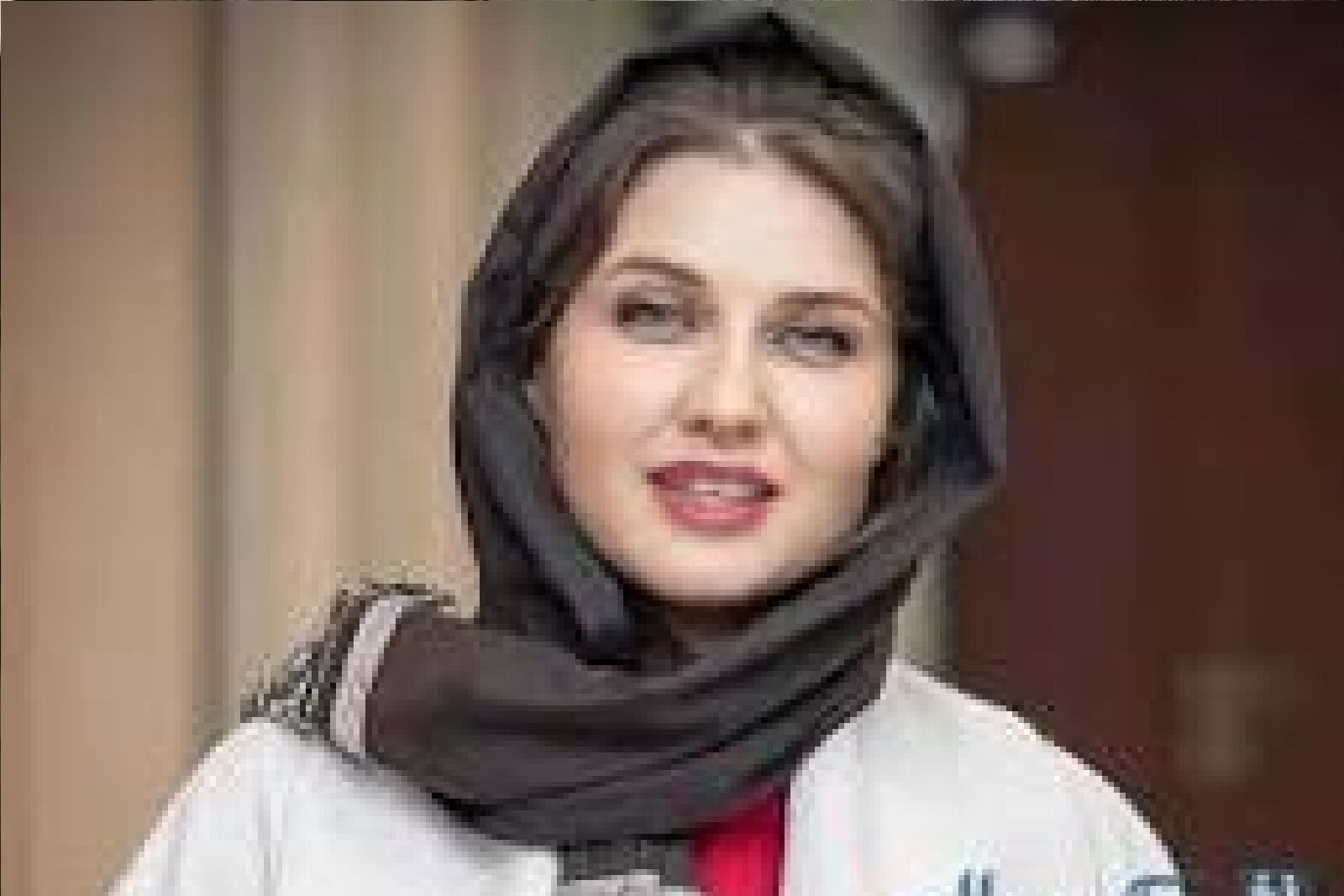 استایل شیک و متفاوت گلوریا هاردی در کنار همسرش + عکس