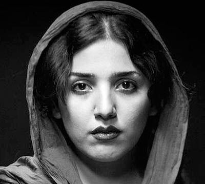 صحنه خالی در مقابل تماشاگران