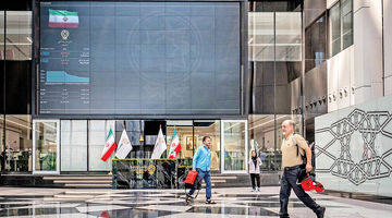 سرگردانی بورس میان دو سناریو