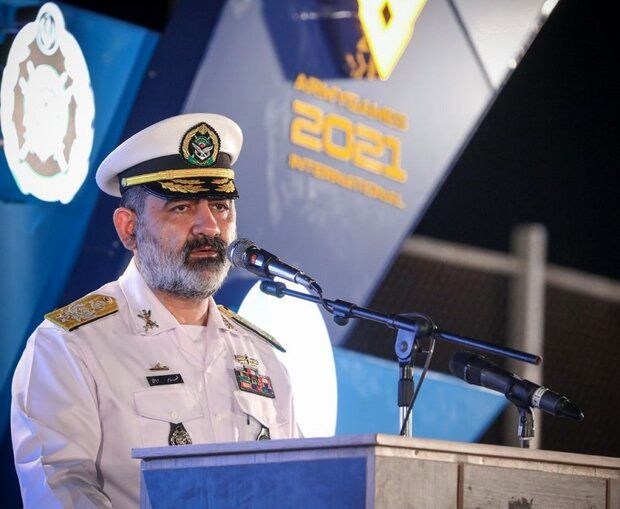 دریادار ایرانی: اجازه نمی‌دهیم دشمنان امنیت و آرامش منطقه را بهم بریزند