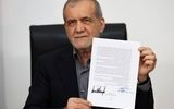 توئیت مهم پزشکیان درباره امضای تفاهم نامه با آمریکا/ صلح در سایه احترام متقابل تحقق خواهد یافت