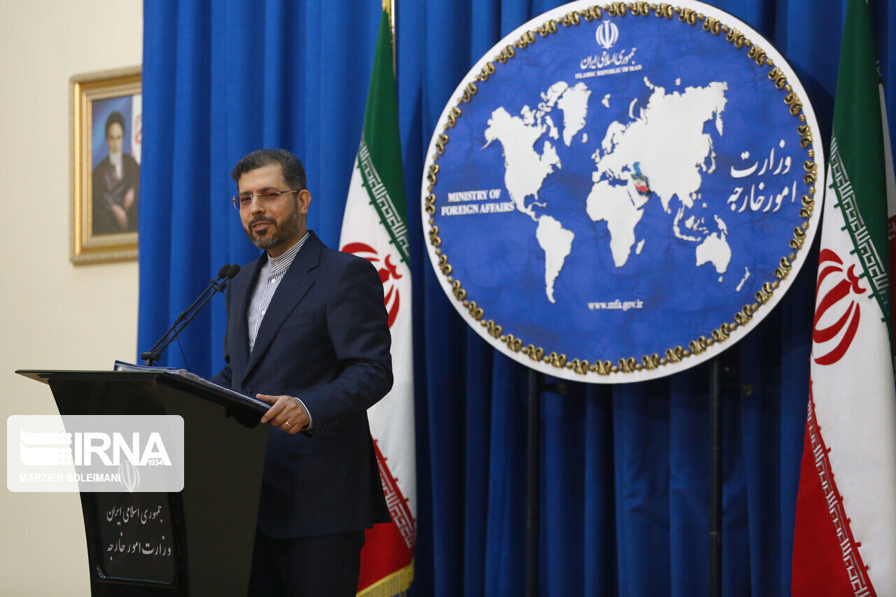 دعوت ظریف از وزیر امورخارجه چین برای سفر به ایران