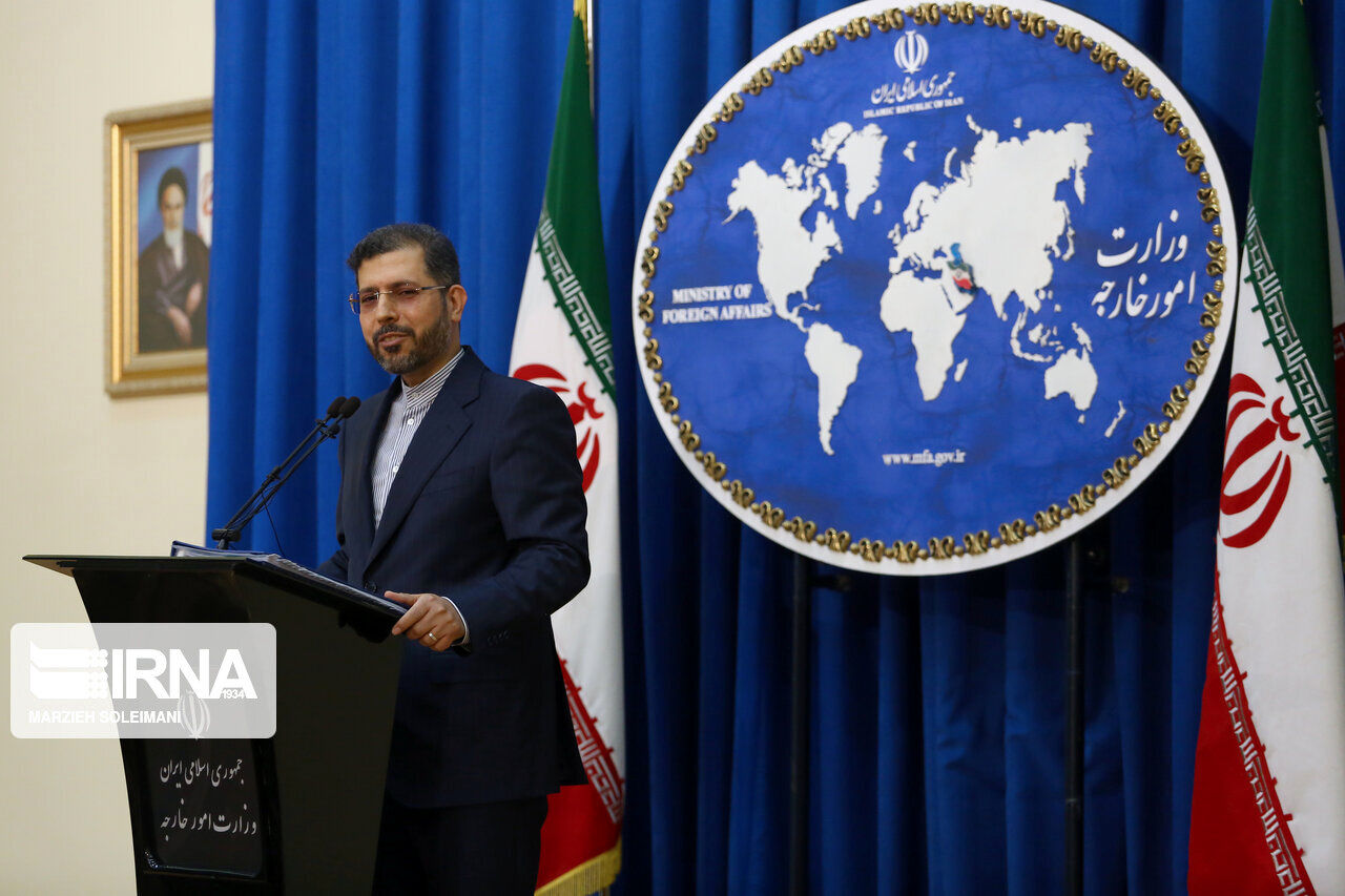 دعوت ظریف از وزیر امورخارجه چین برای سفر به ایران