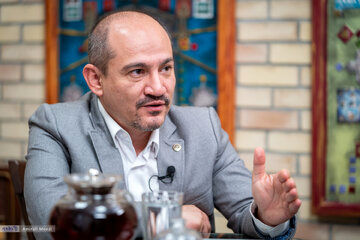 فرزند سردار رحیم صفوی: اگر در یک خانواده چهار بچه باشند هیچ کدام شبیه هم نیستند؛ نه شکلشان، نه ژنتیک و نه فکرشان!