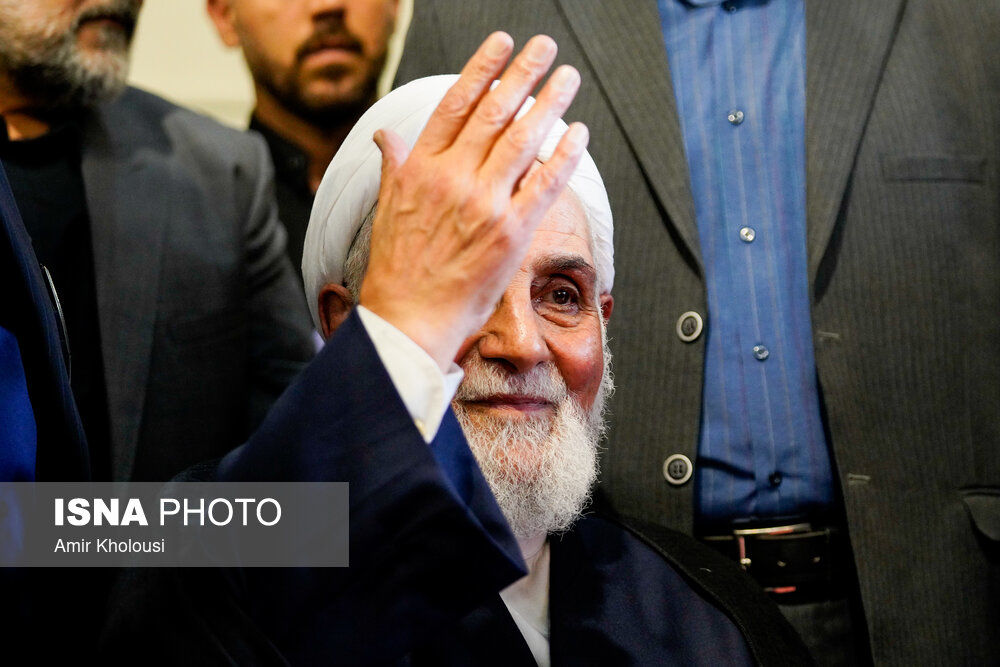 حضور چهره‌های اصلاح‌طلب و اصولگرا در مراسم ختم برادر ناطق نوری + تصاویر