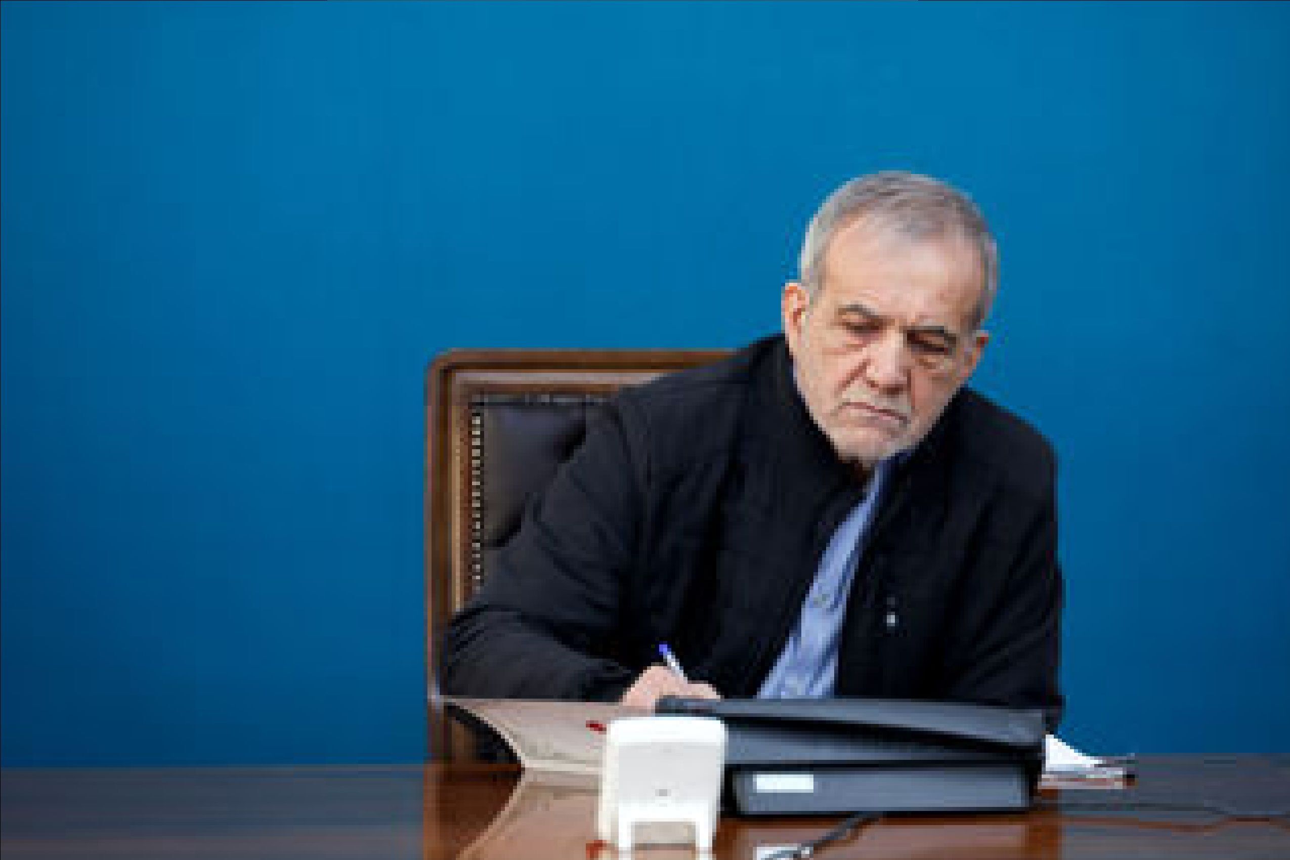 پزشکیان  حکم جدید صادر کرد 