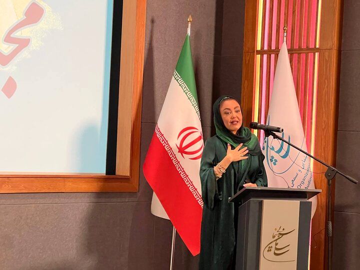 مجید مظفری نشان‌اش را به دخترش داد / «او قهرمان زندگی‌ام» 